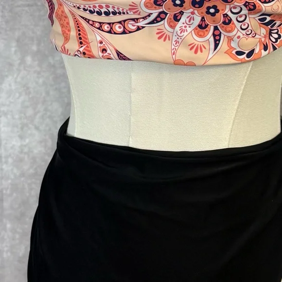 Cupshe Black and White Reversible Peach Coral Paisley One Piece Cutout Swimsuit - Picture 11 of 11